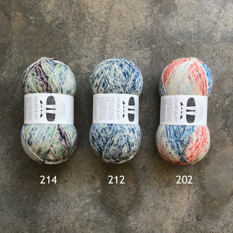 Lana Mondim de Rosa Pomar en colores 202, 214, 212